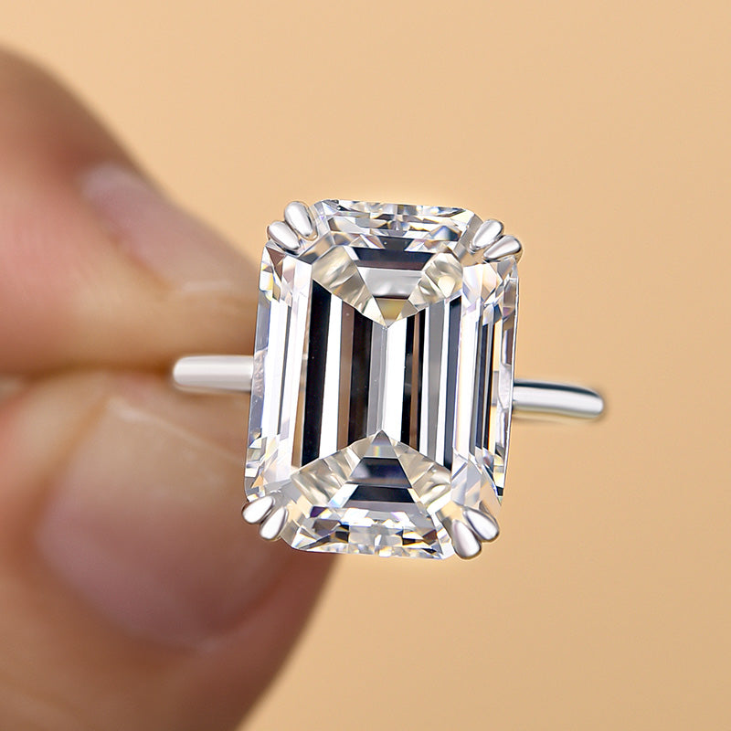 Stylishwe Gorgeous 9 Carat Emerald Cut Ring 