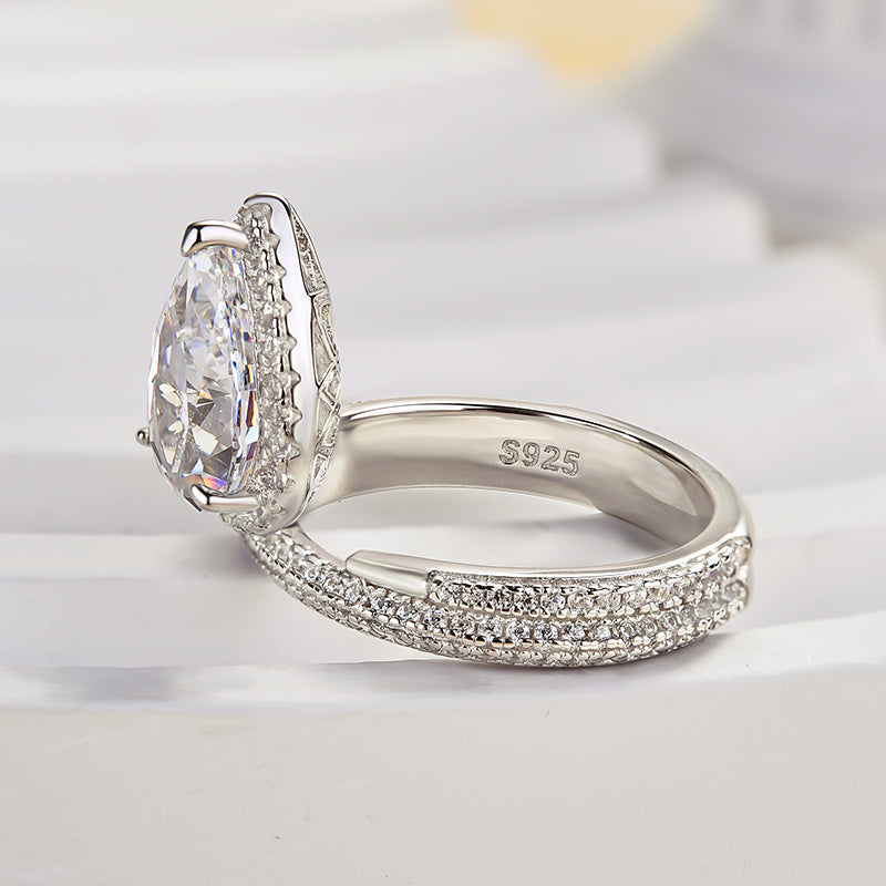 Stylishwe 2.5 Carat Radiant Cut Three Stone Engagement Ring 